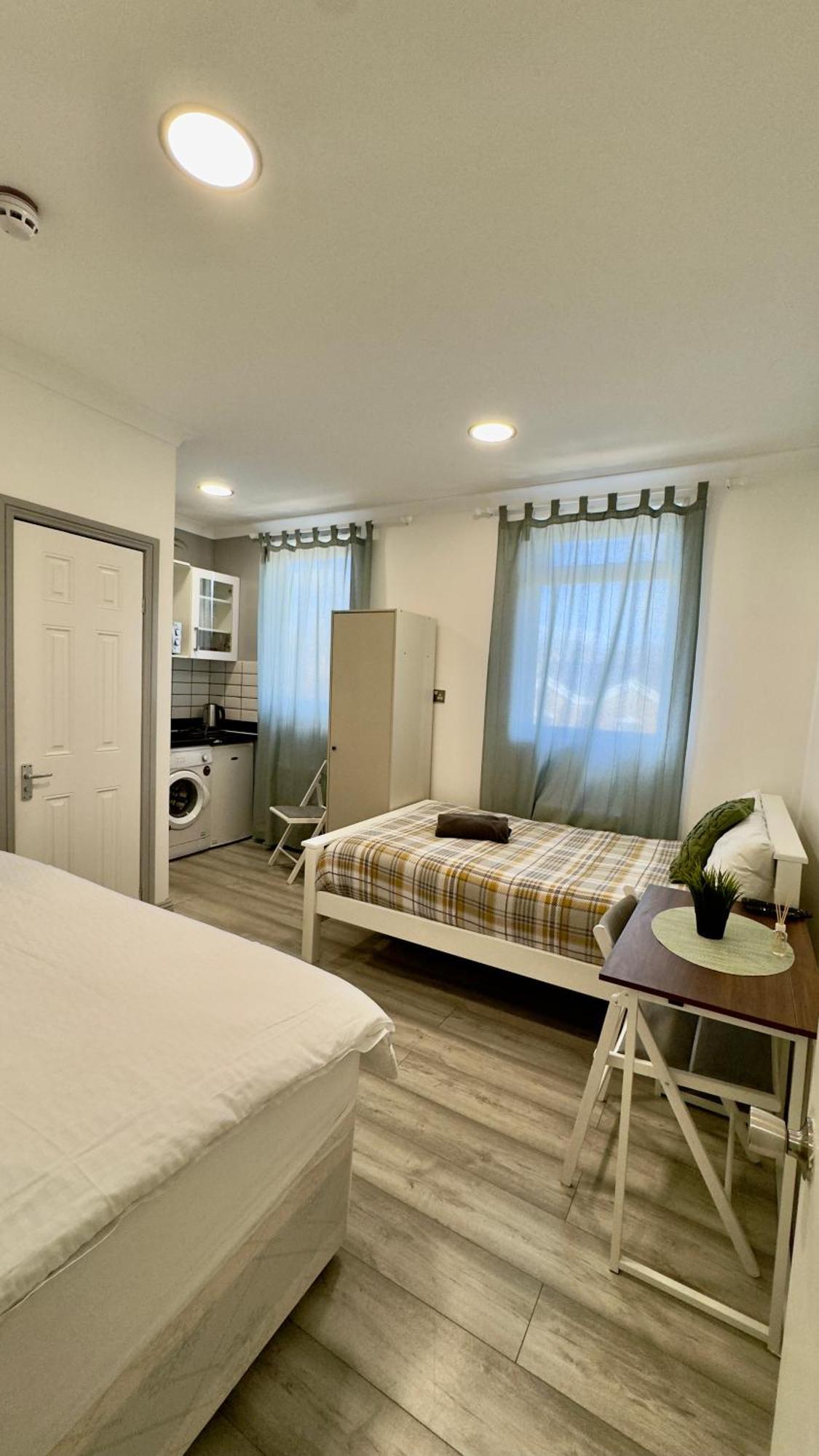 Guest & Rest 14 Hotel London Bagian luar foto
