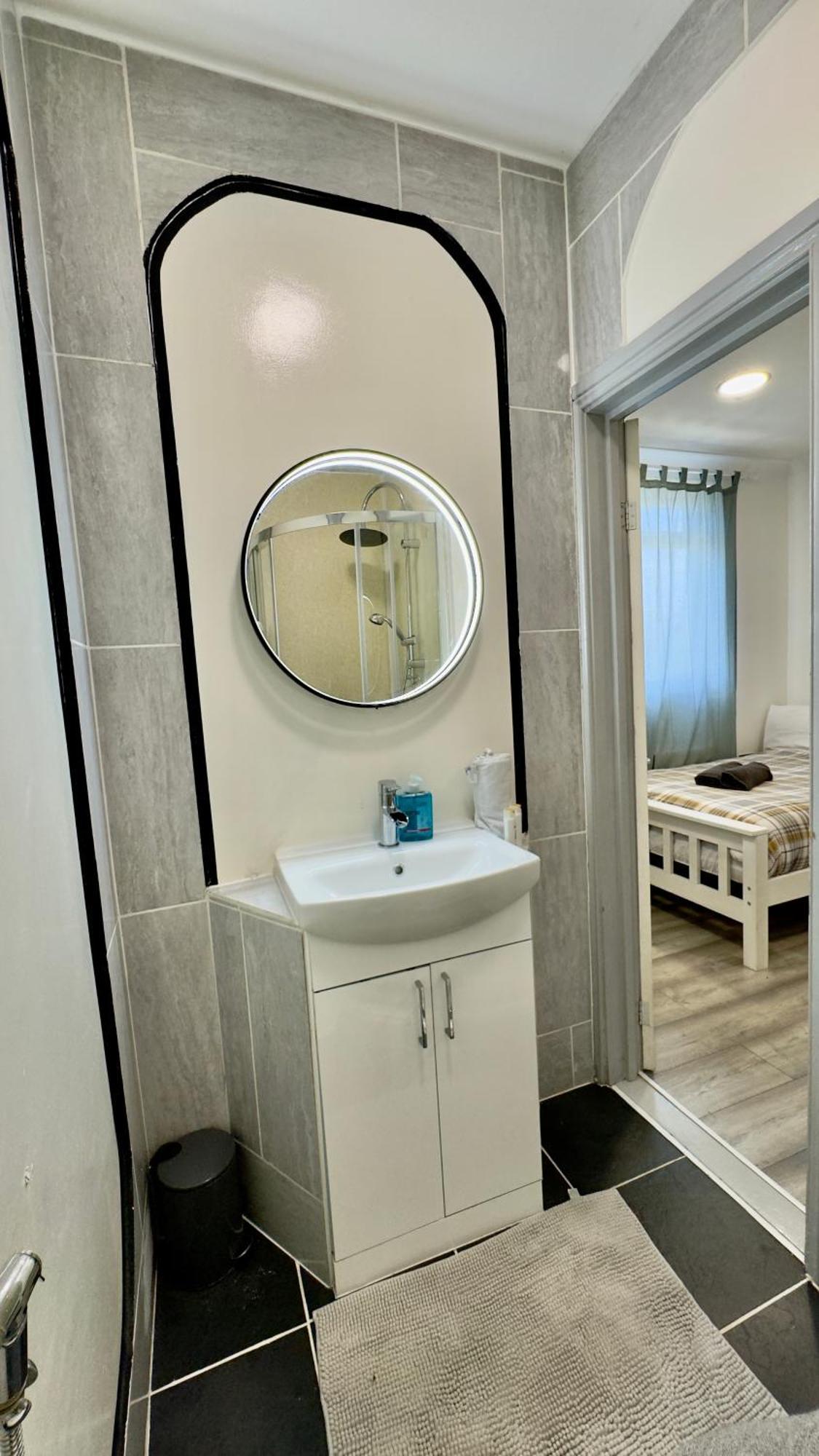 Guest & Rest 14 Hotel London Bagian luar foto